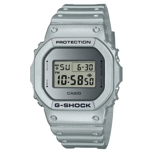 CASIO G-SHOCK DIGITAL MENS 200M - DW-5600FF-8DR