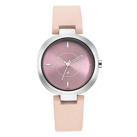 Stunners Analog Leather Women